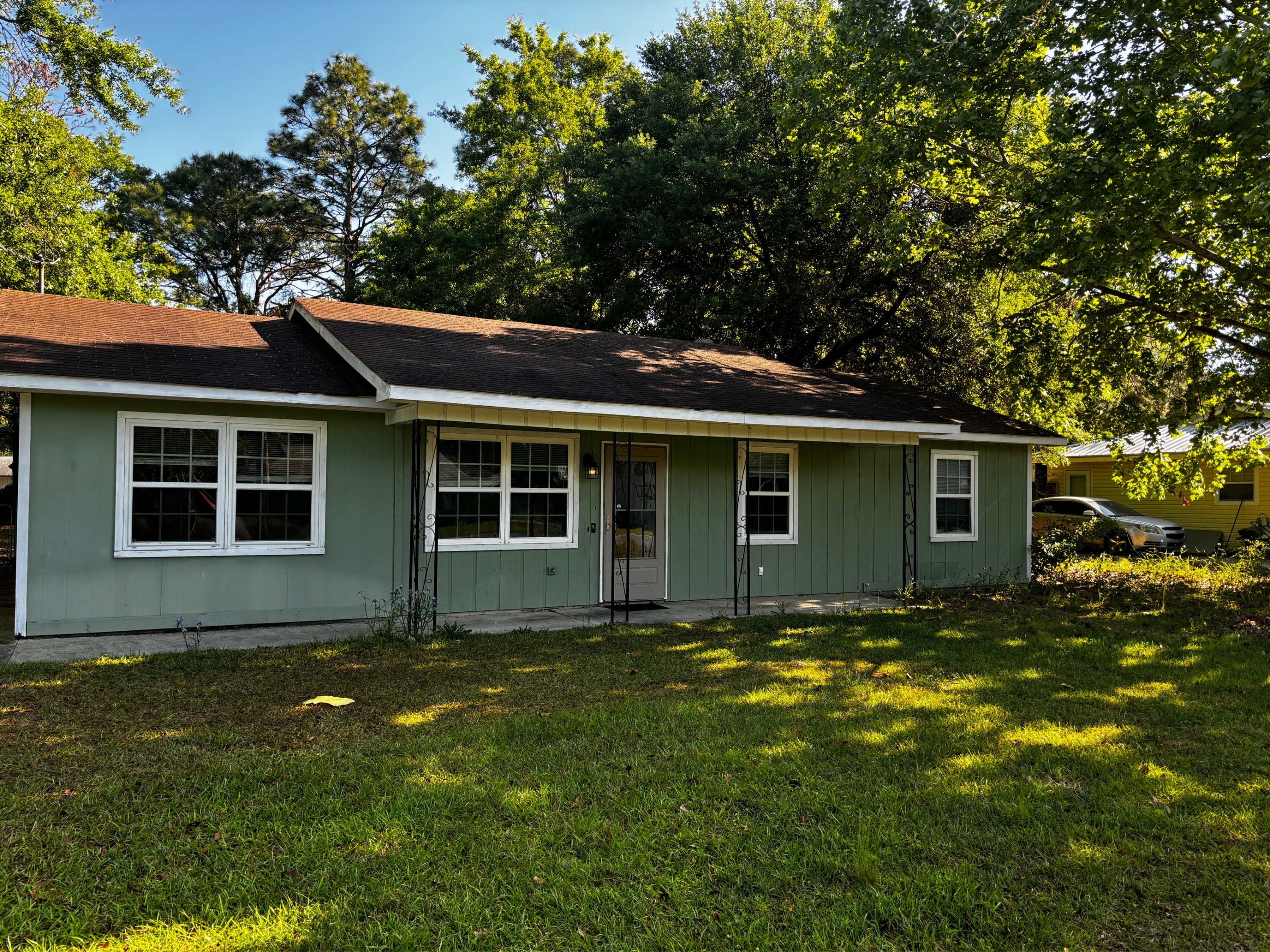 642 Lee Road